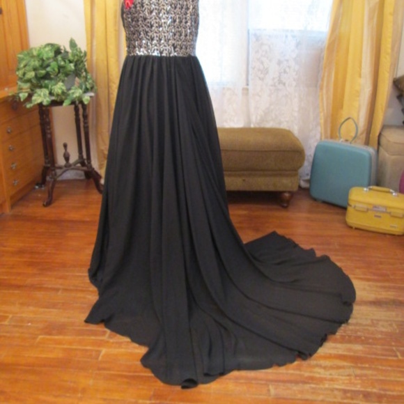 Sexy Chiffon Prom Pageant Holiday Formal Dress - Picture 3 of 8